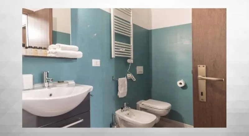מלון מילאנו Hemeras Boutique House Bollo 5*,